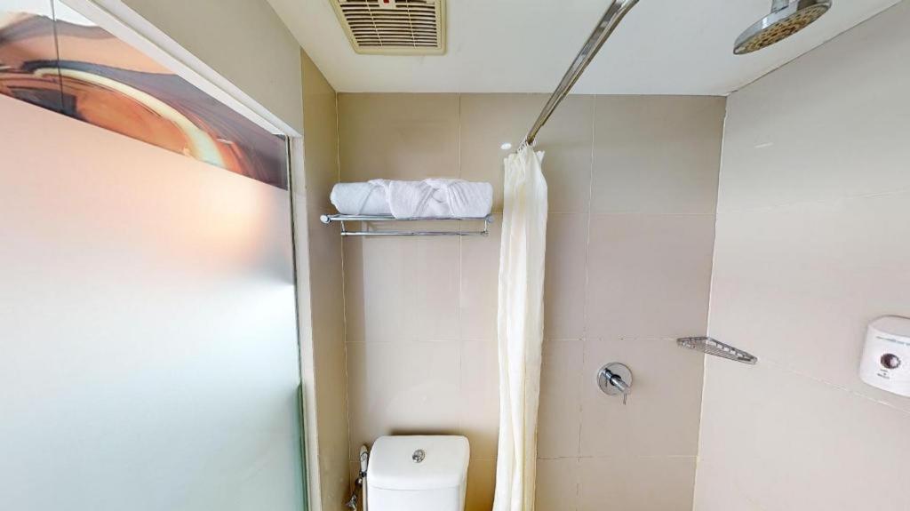 G Suites Hotel By Amithya Surabaya Eksteriør billede