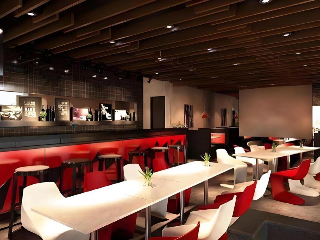 G Suites Hotel By Amithya Surabaya Eksteriør billede